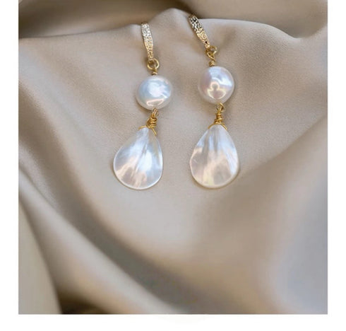 Handmade Teardrop Shell Baroque Pearl Earrings